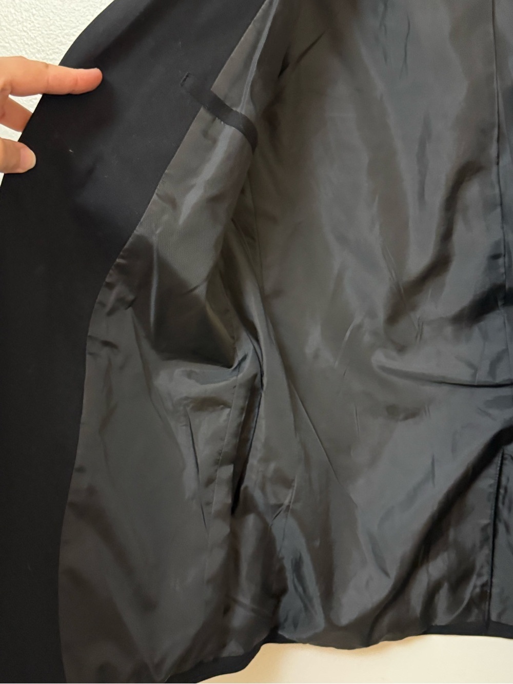H&M Men's Black Two-Button Blazer - Picture 8 of 10